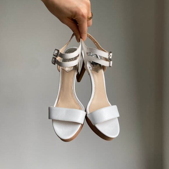 Vince Camuto White High Heel Sandals Size 7.5 - Picture 7 of 10